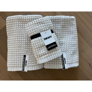 New DKNY Beige & White 4 Piece Towel and Hand Towel Set